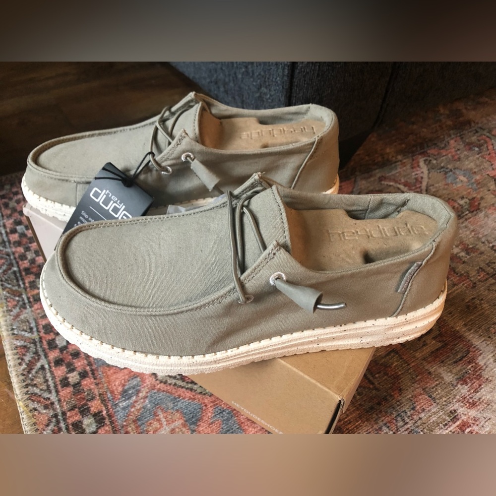 -SOLD- Hey Dude Women’s Slip on Shoes - Picture 1 of 4